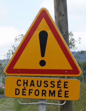 Chaussee Deformee